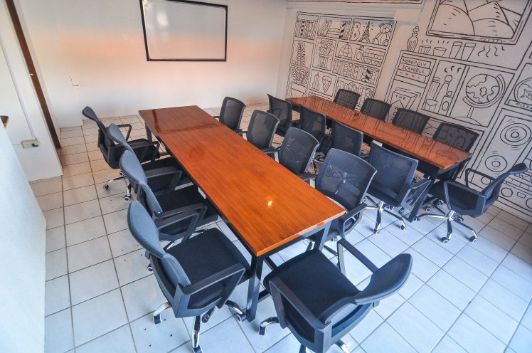 bos coffee conference room-2460