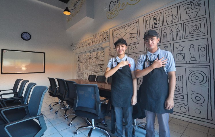 bos coffee conference room-2499